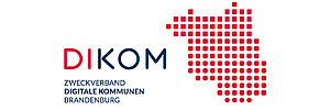 DIKOM Logo - rote Brandenburgkarte mit Schriftzug DIKOM Zweckverband Digitale Kommunen Brandenburg